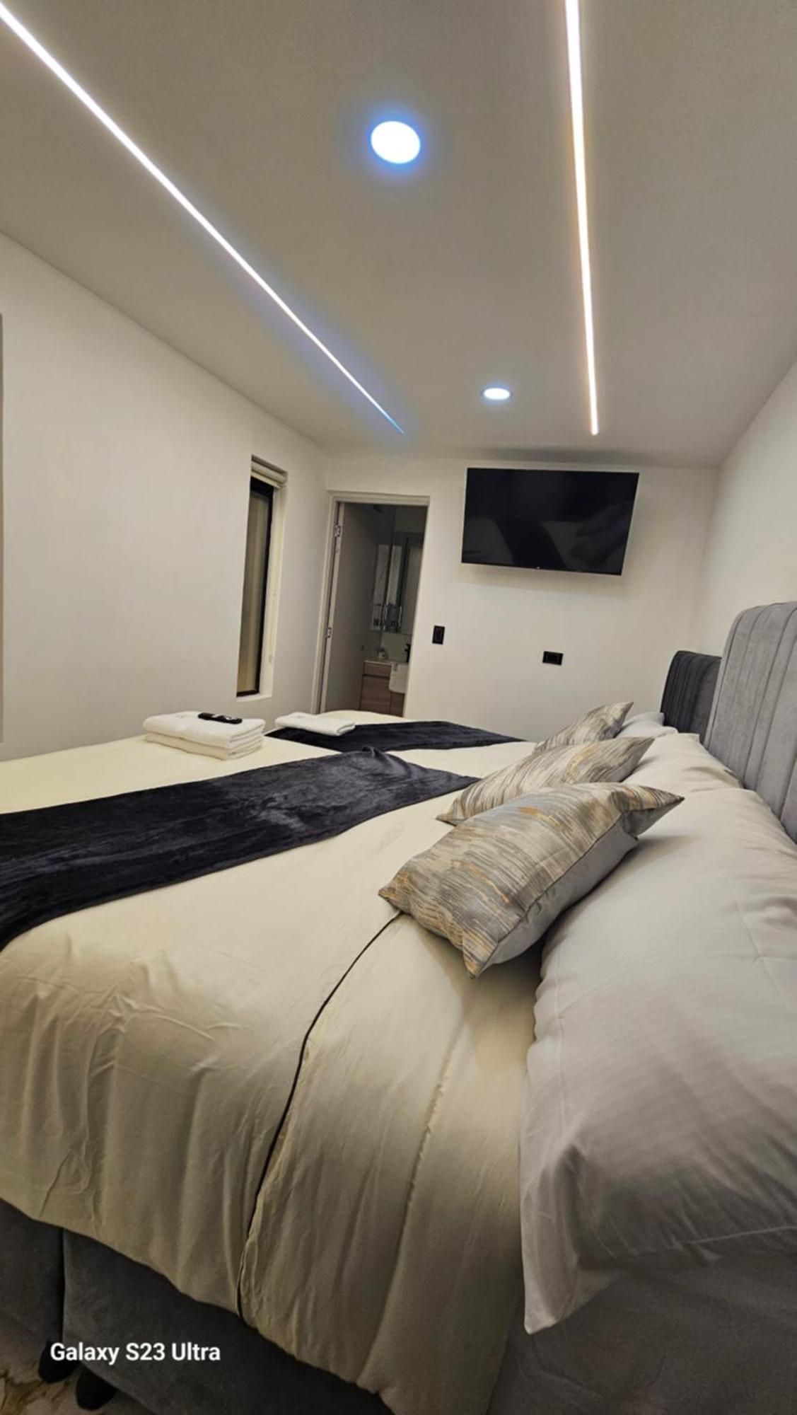 Hotel West Inn Bogota Ngoại thất bức ảnh